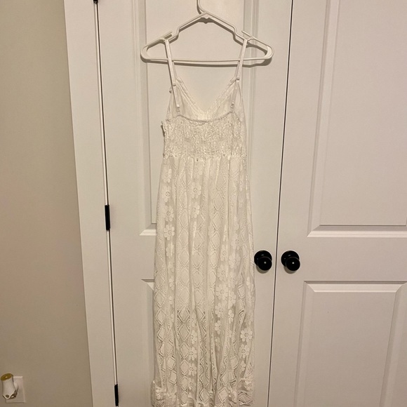 NWT - Glamorous Lace Irregular Mid-Length Dress - Picture 8 of 8